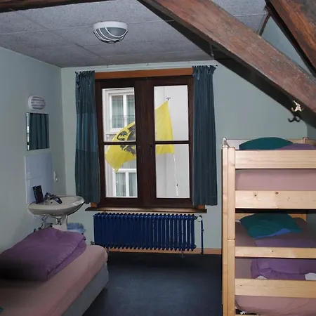 Charlie Rockets Youth Hostel *